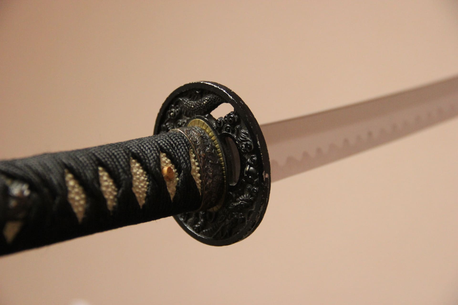 鎬造りと平造り！日本刀選びに役立つ知識